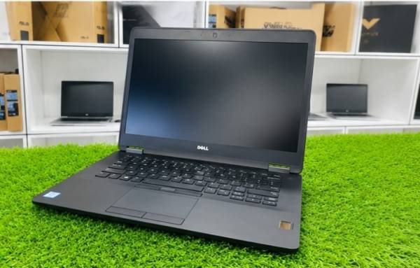 Dell Latitude 7470 -Core I5 6th Gen + 8GB RAM /256GB SSD - Laptop