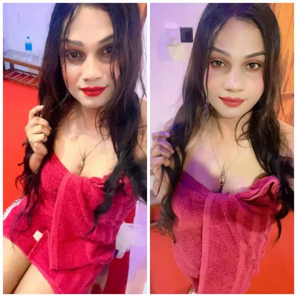 Real Shemale full service big boobs 😋