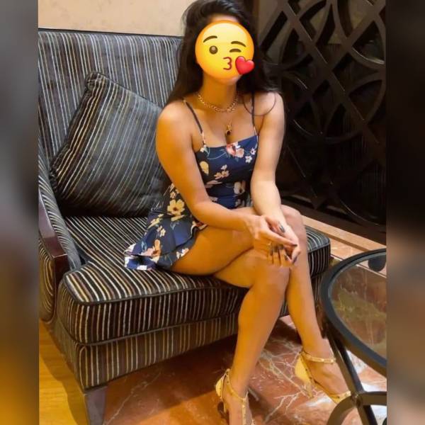 🔥Hot Tamil girl at ✅️Kollupitiya bambalapitiya wellawatte wallawaththa කොල්ලුපිටියේ බම්බලපිටියේ වැල්ලවත්ත🔥
