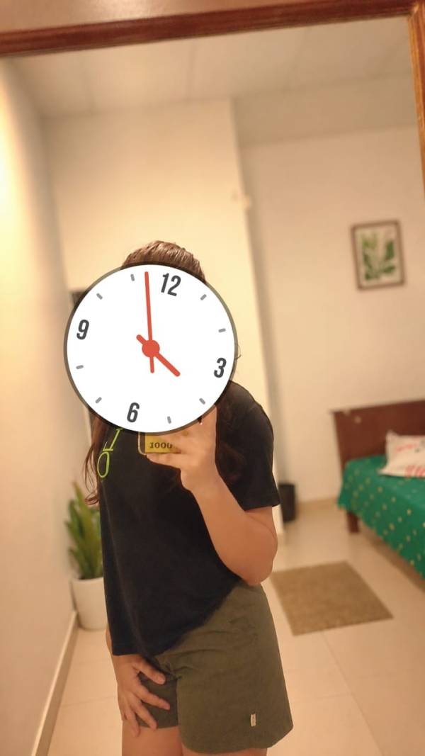 පට්ට කදක්  තියෙන සේක්සි කෙල්ල  Full Service 🥵