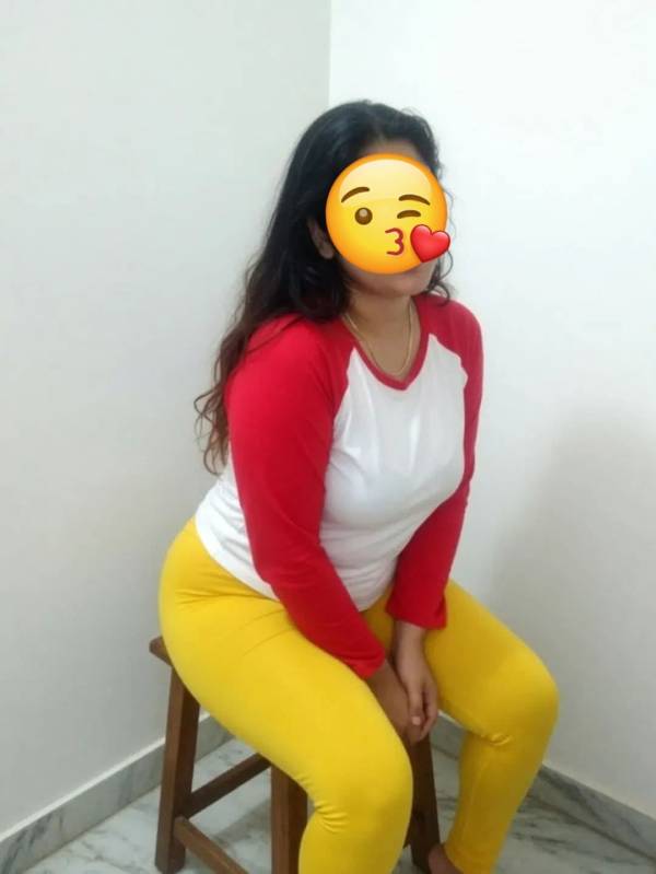 Hot girl at Nugegoda narahenpita Nawala